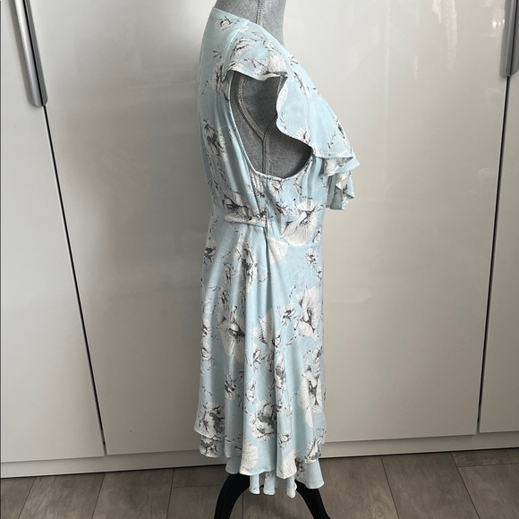 Free People NWOT Floral Ruffle Midi Wrap Dress in Light Blue and White, Size L - Picture 9 of 15